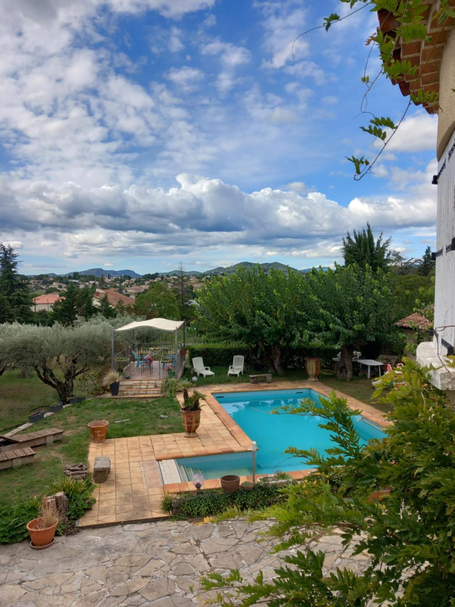 Le Relais Fleuri Hotel Alès Buitenkant foto